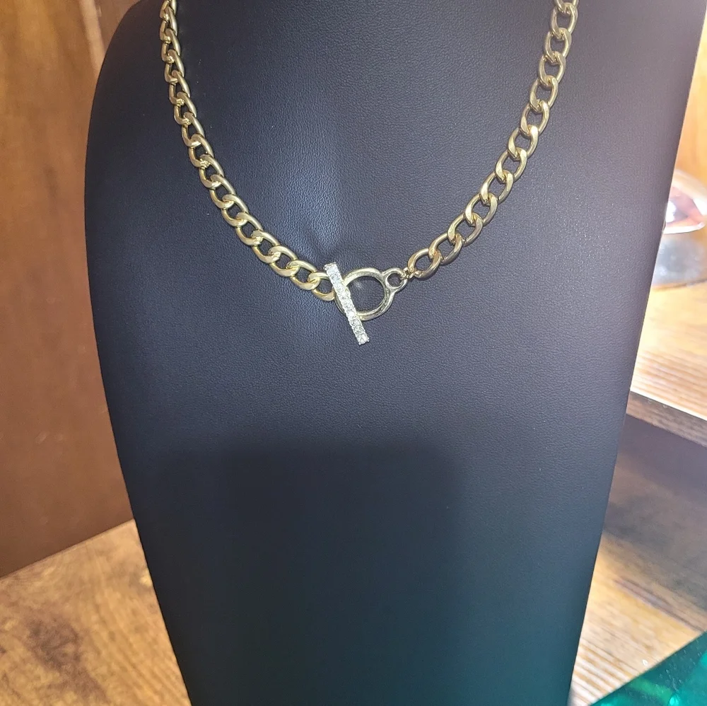 Gold Chunky Chain Link Necklace - Picture 11 of 11